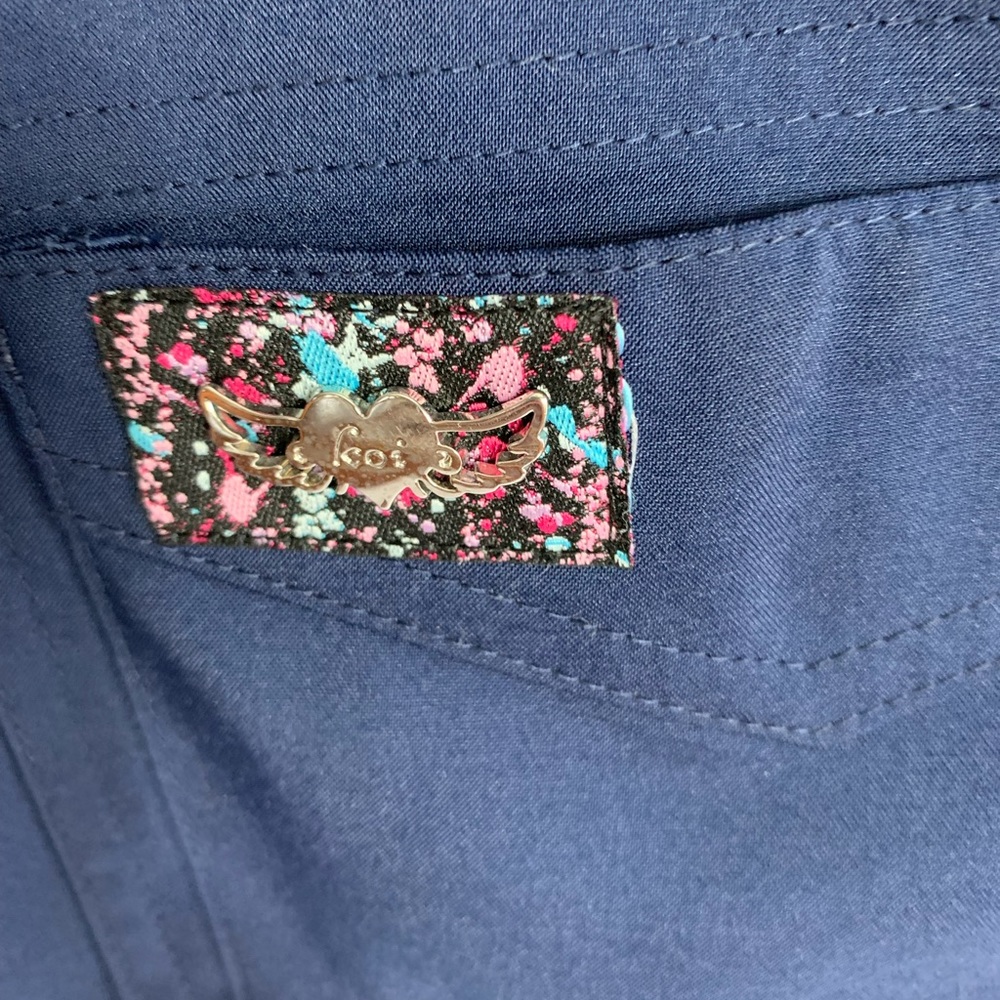 Koi Tech Abby Mock Wrap Scrub Top Sz S - Picture 3 of 4
